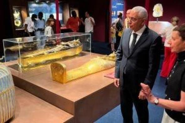 سفير
مصر
لدى
باريس
يشارك
في
افتتاح
معرض
توت
عنخ
آمنون
بالعاصمة
الفرنسية