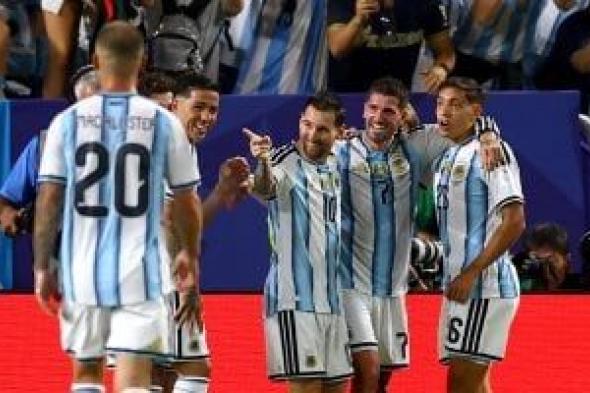 تعرف
على
أرقام
منتخب
الأرجنتين
منافس
مصر
فى
ثمن
النهائى
المونديال