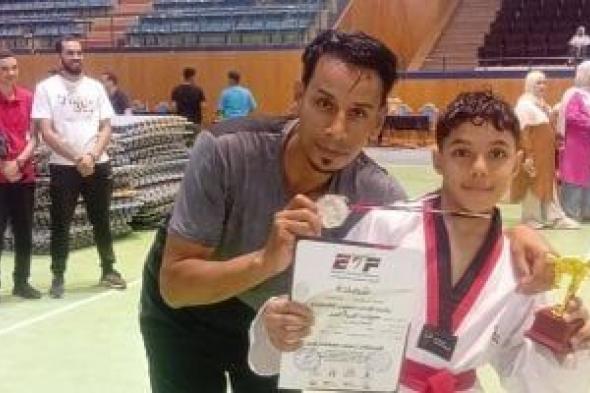 أبطال
مركز
شباب
السادات
يحصدون
3
ميداليات
برونزية
فى
بطولة
التايكوندو