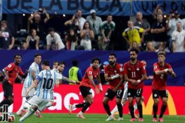 انطلاق
الشوط
الثانى
من
مباراة
منتخب
مصر
أمام
الأرجنتين
فى
كأس
العالم