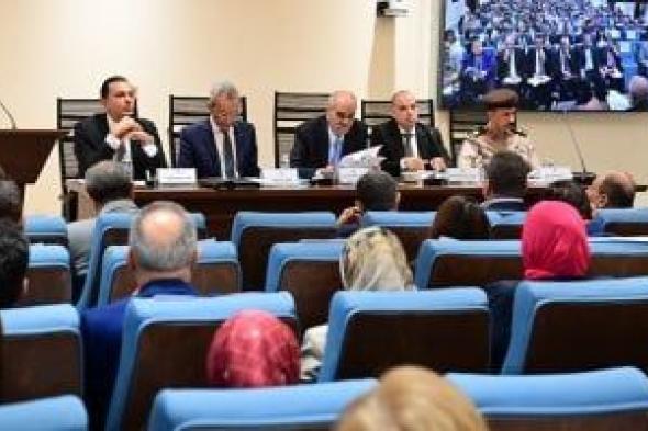 نائب
رئيس
جهاز
مستقبل
مصر:
مشروع
القانون
يستهدف
جذب
الاستثمارات