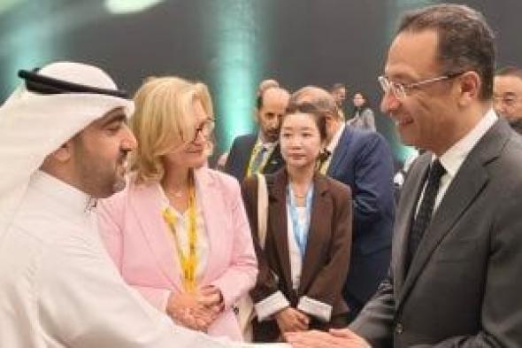 وزير
الاتصالات:
نجاح
رئاسة
مصر
لمنتدى
مجتمع
المعلومات
يقاس
بالشراكات
والنتائج