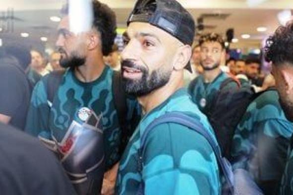 محمد
صلاح
للجماهير:
«دي
بداية
جديدة
للكرة
المصرية
على
الساحة
الدولية»