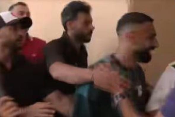 لحظة
دخول
محمد
صلاح
فندق
الإقامة
بالعلمين
بعد
العودة
من
كأس
العالم..
فيديو