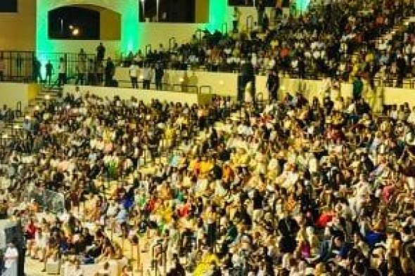 هشام
عباس
يتألق
بأروع
أغانيه
فى
حفل
المسرح
الرومانى
بمارينا
