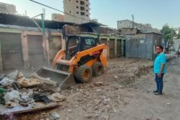 إزالة
11
تندة
مخالفة
ورفع
أطنان
من
المخلفات
فى
حملات
مكثفة
بحى
إمبابة..
صور