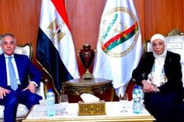 وزير
العدل
يهنئ
رئيسة
هيئة
النيابة
الإدارية
بمناسبة
توليها
منصبها
الجديد