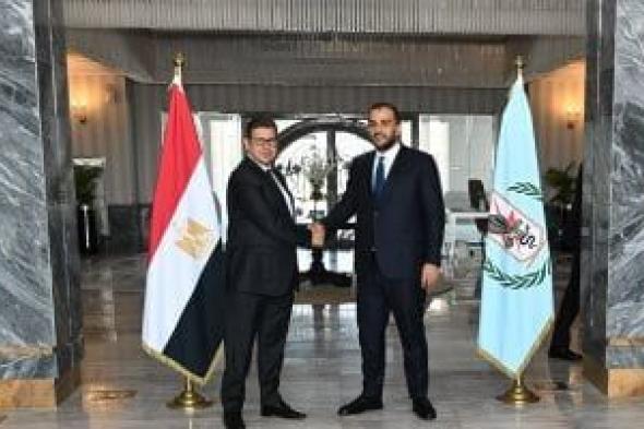 رئيس
المخابرات
العامة
يبحث
مع
وكيل
وزارة
الدفاع
الليبية
تعزيز
التعاون
الأمنى