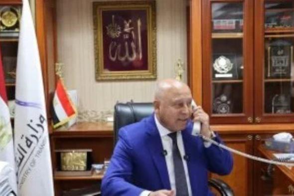 ​نموذج للمرأة العظيمة وزير النقل يهاتف سيدة أسوان ويكرمها بعد تصديها لرشق قطار بالحجارة