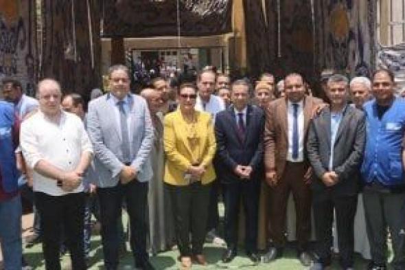 رئيس
الوزراء
يستعرض
تقريراً
عن
قافلة
طبية
شاملة
تم
تنظيمها
بالمنوفية