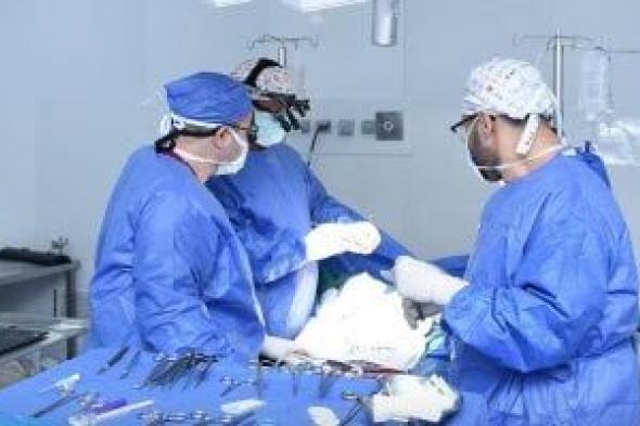 نجاح
18
جراحة
قلب
أطفال
معقدة
بمستشفيات
جامعة
عين
شمس
بالتعاون
مع
خبراء
بريطانيين