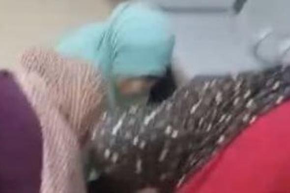 صحة
الفيوم
ترد
على
فيديو
متداول
يزعم
وضع
سيدة
مولودها
على
الأرض
بمستشفى
إطسا