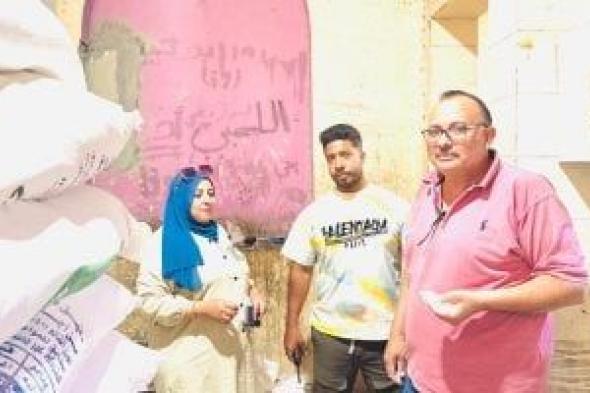 ضبط منتجات مجهولة المصدر خلال حملة بالمنيرة الغربية وتحرير محاضر للمخالفين