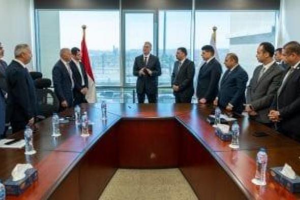 وزير البترول يشهد توقيع اتفاقية لإنشاء وتشغيل مصنع أسمدة فوسفاتية بالسخنة