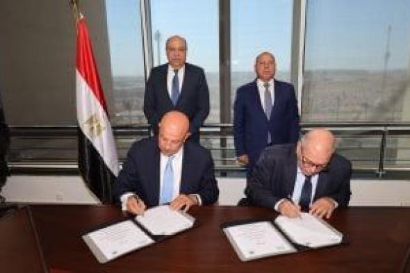 ​وزيرا النقل والطيران يشهدان توقيع بروتوكول لرفع كفاءة وصيانة ممرات المطارات
