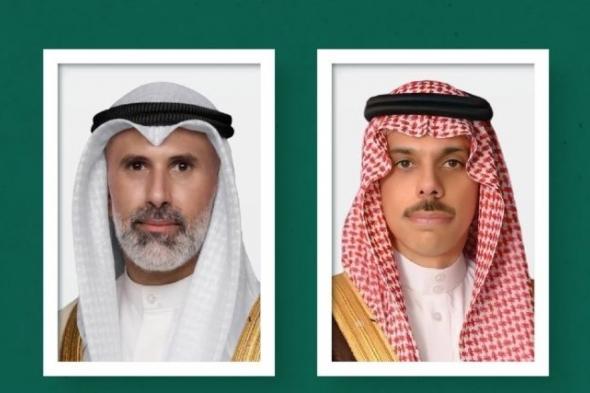 وزير الخارجية ونظيره الكويتي يبحثان تطورات الأوضاع الإقليمية