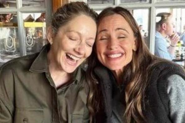 عودة "13 Going on 30".. جينيفر جارنر وجودي جرير في تصوير النسخة الجديدة