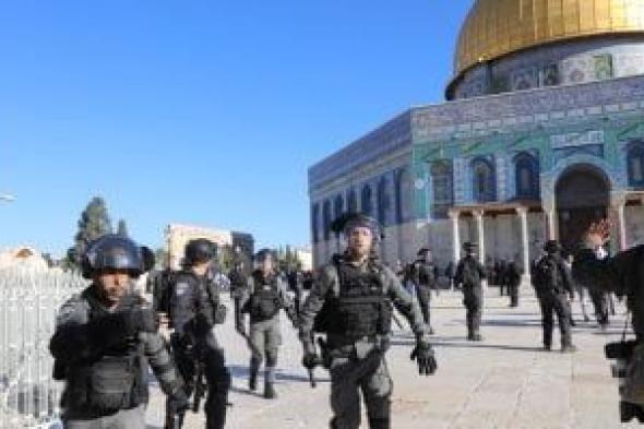 محافظة القدس: أكثر من 900 مستعمر يقتحمون المسجد الأقصى.. ومنع المصلين من الوصول