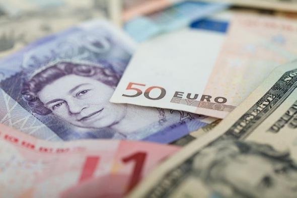 سعر الجنيه الإسترليني مقابل الدولار واليورو اليوم الخميس