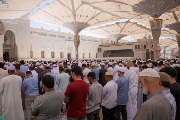 "الشؤون الدينية" تدعو قاصدي الحرمين إلى الالتزام بآداب يوم الجمعة