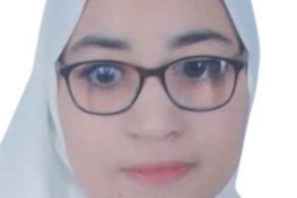 هدية التفوق.. الأولى على الثانوية الأزهرية بالأقصر تنال رحلة عمرة لتميزها