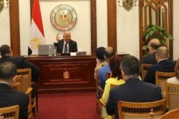 وزير الكهرباء يلتقي برؤساء البعثات الدبلوماسية والقنصلية بالخارج
