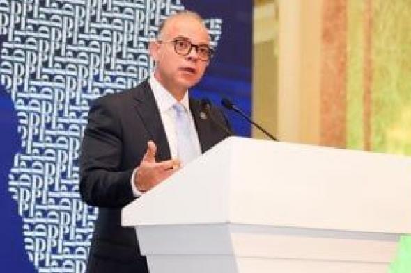 وزير الاستثمار والتجارة الخارجية يتفقد مصانع المنطقة الحرة العامة بالإسماعيلية