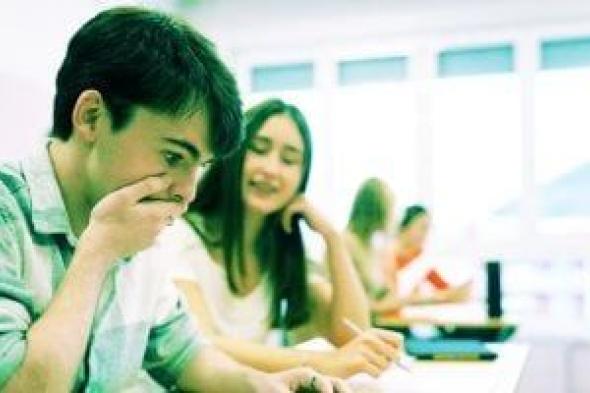 النص المخفى.. أستاذ جامعى يبتكر طريقة غير متوقعة لكشف الغش بـ ChatGPT