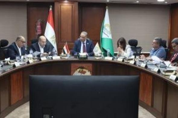 محافظ الجيزة يتابع ملف التقنين ويوجه بسرعة إنهاء إجراءات التسعير والتعاقد